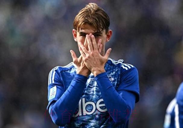 科莫总监谈帕斯未来:皇马在帕斯位置有很多球员 科莫总监谈帕斯未来:皇马在帕斯位置有很多球员